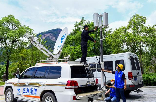 福建武夷山首秀“5G云赏茶”,中国电信智慧生态茶园添亮色