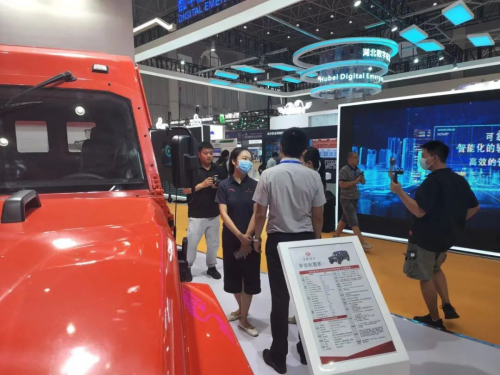 东风猛士M50系列三款产品重磅登陆第二届武汉应博会