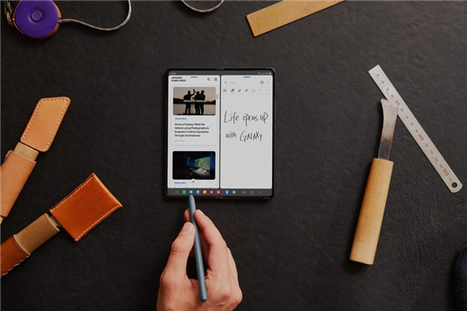  超越传统功能框架 三星Galaxy Z Fold4改写智能手机体验