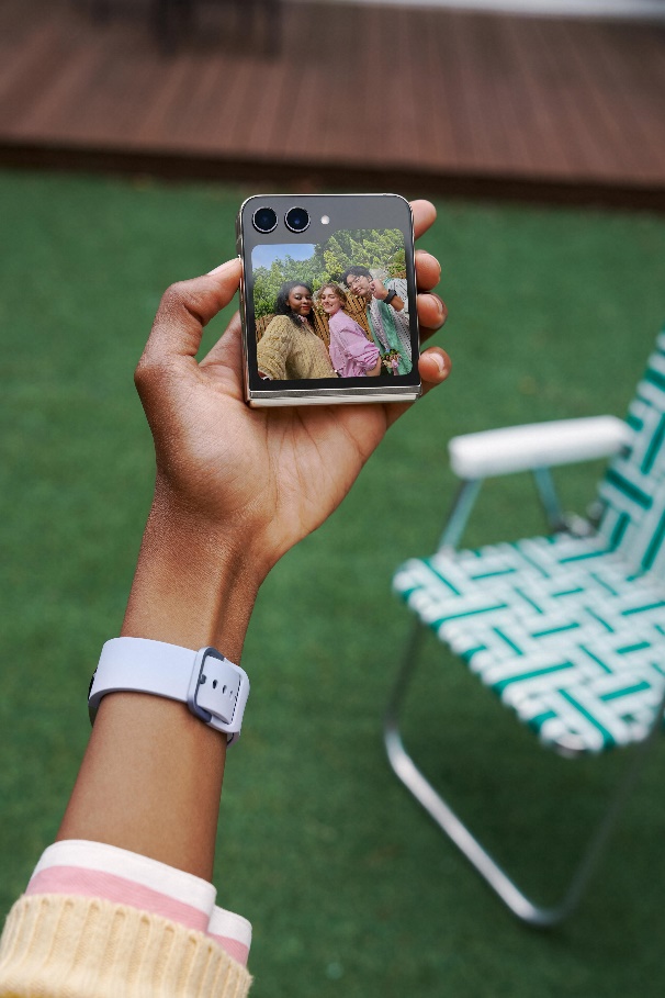 影像社交时代新利器 三星Galaxy Z Flip5一键定格创意大片