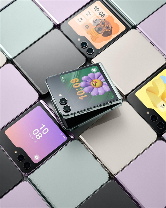 女性用户掌中的科技潮品 三星Galaxy Z Flip5为生活添色彩