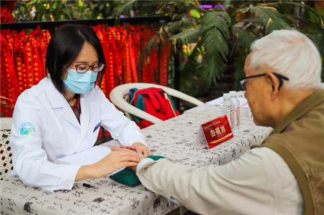 “首届重阳节北京中医药助力老年健康主题日活动”在寿山福海圆满举行